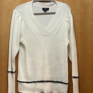Belldini Black and White V-Neck Sweater with Chunky Knit